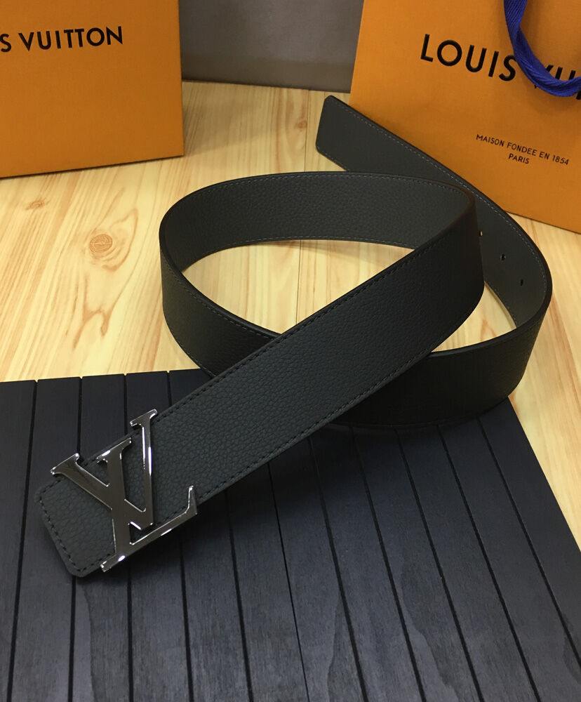 Louis Vuitton Belt LV Initiales Reversible Black