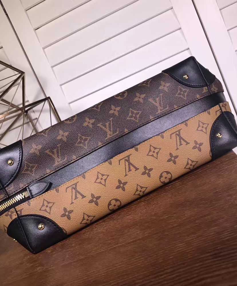 Louis Vuitton Traiangle Softy M44130 Brown