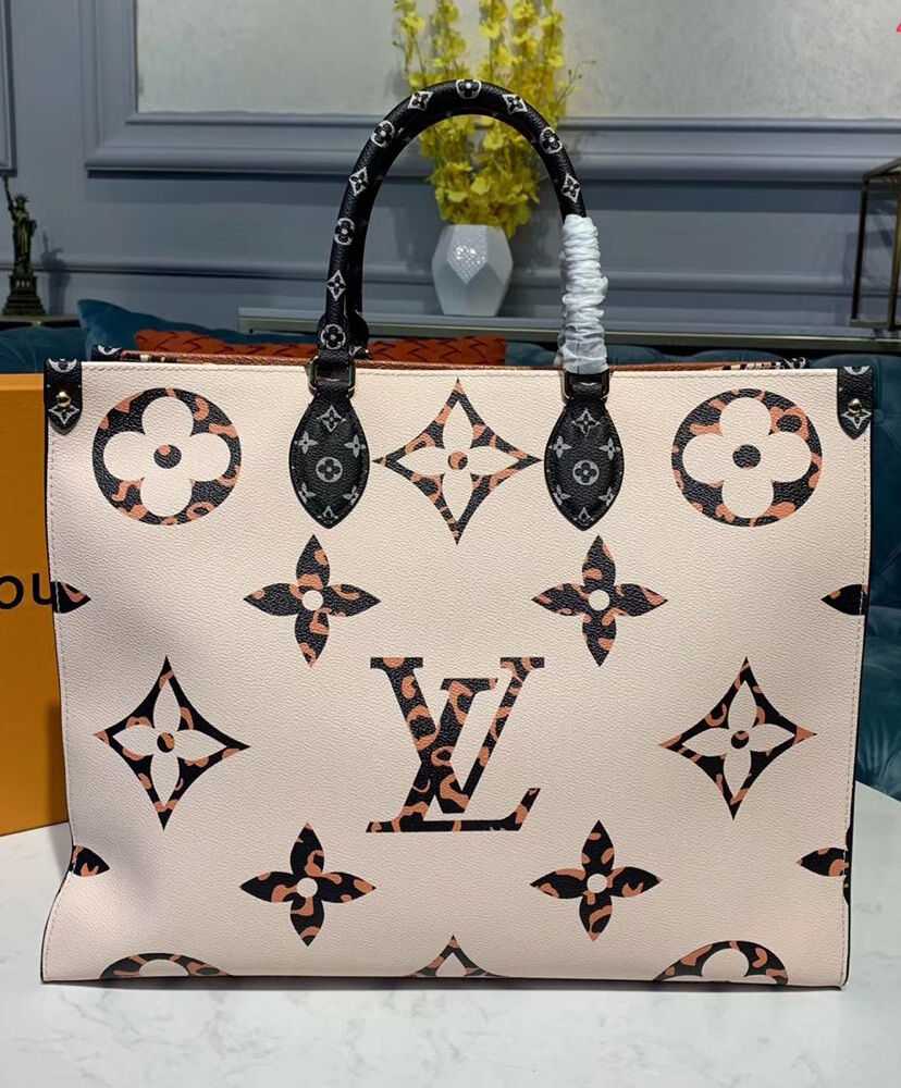 Louis Vuitton Onthego Tote Bag M44674 M44675 Cream