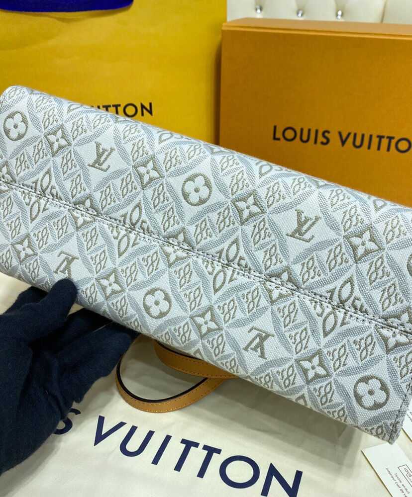 Louis Vuitton Onthego MM M59614 Apricot