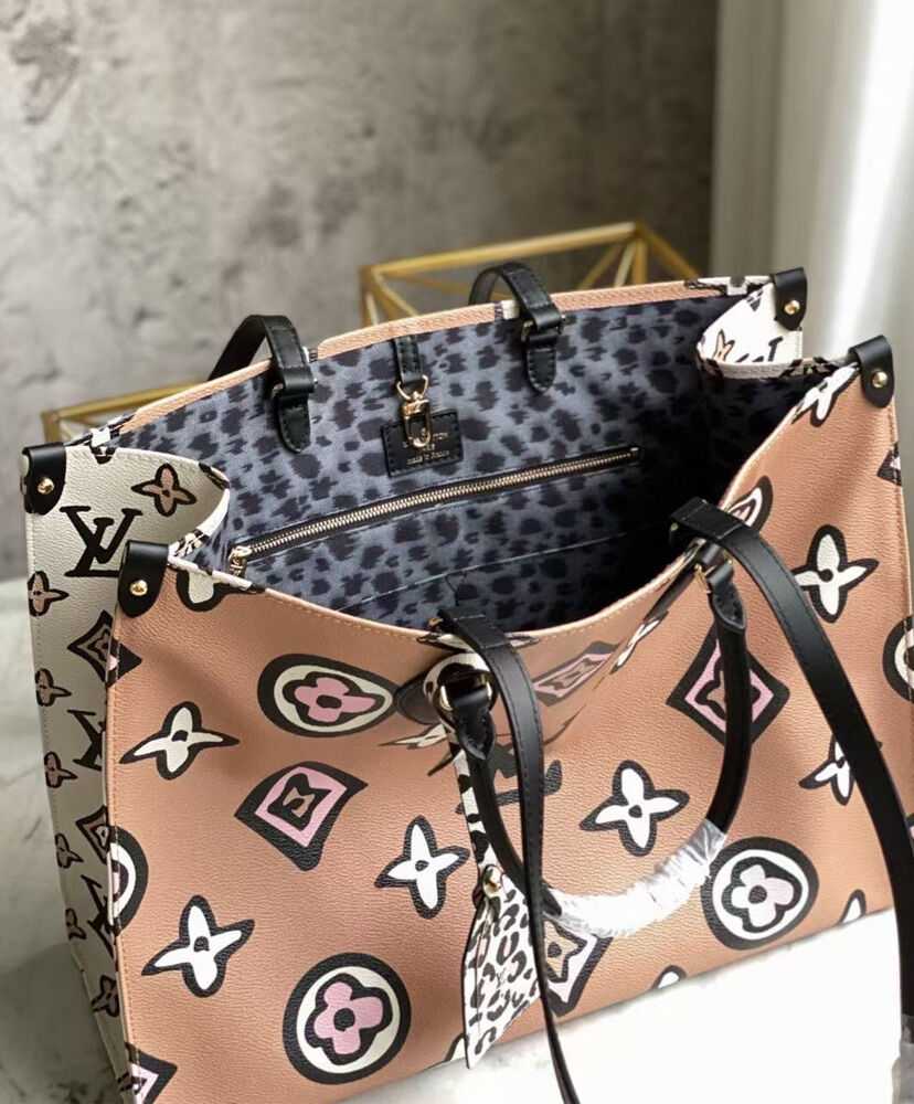 Louis Vuitton Onthego GM M45814 Apricot