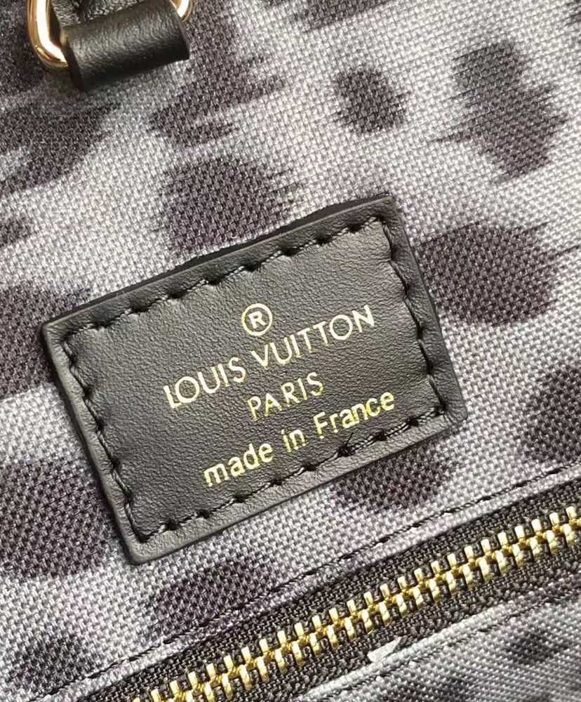 Louis Vuitton Onthego GM M45814 Apricot