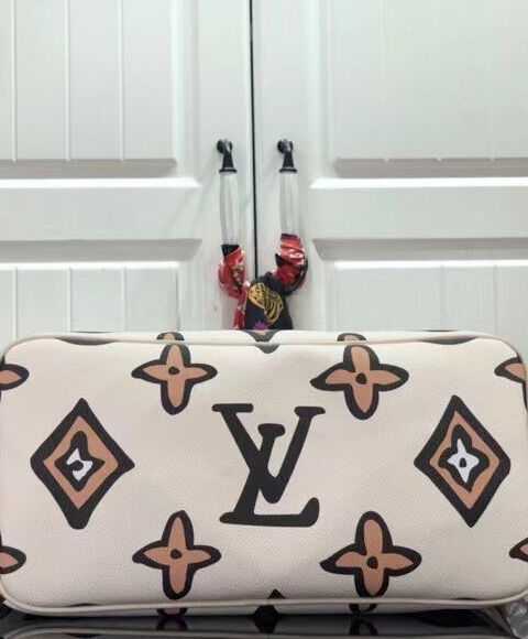 Louis Vuitton Neverfull MM M45818 Cream