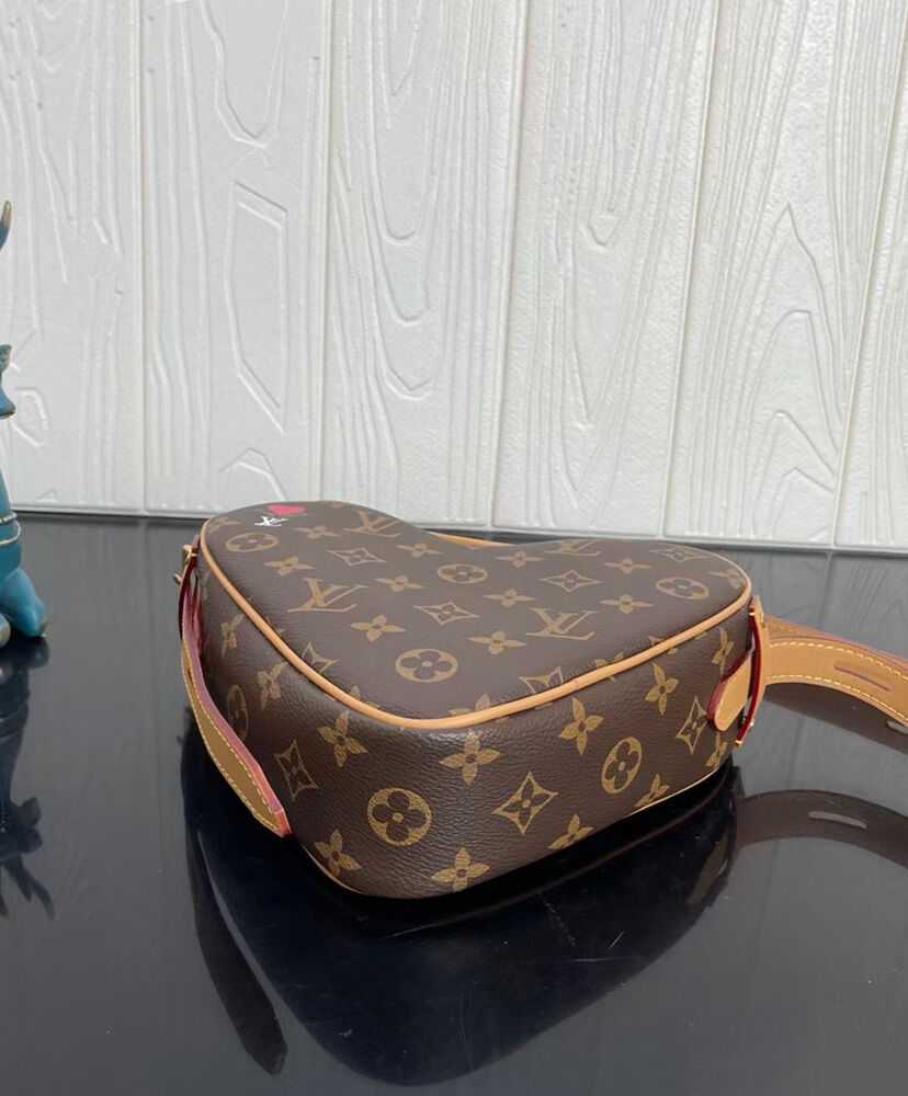 Louis Vuitton Game On Heart Bag M57456 Brown