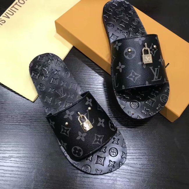 Louis Vuitton Outlet Mans slippers LV884TZ