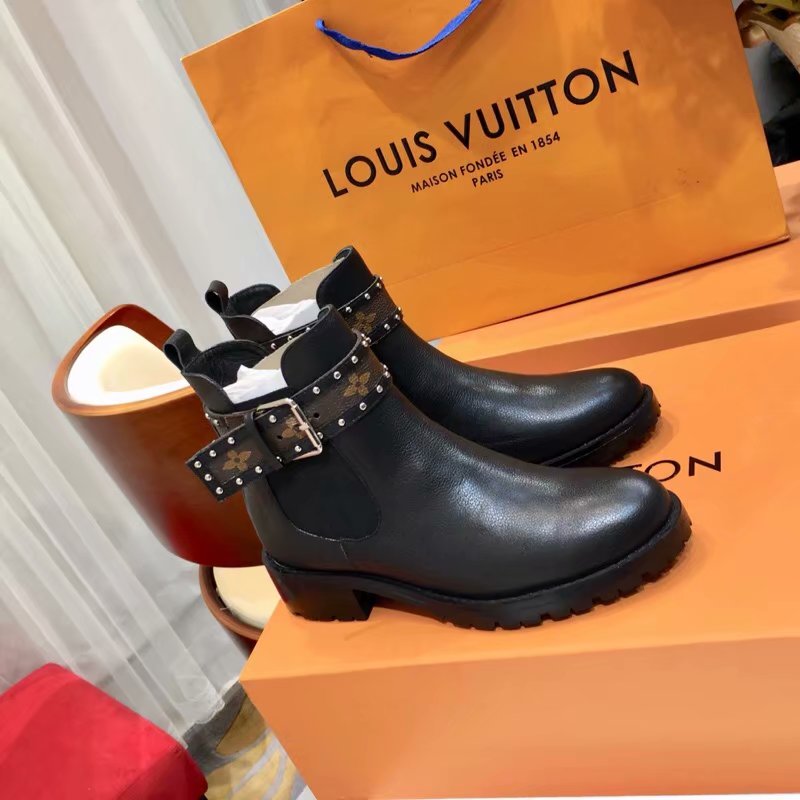 Louis Vuitton Outlet DISCOVERY FLAT ANKLE BOOT LV925SY black