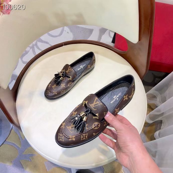 Louis Vuitton Outlet shoes LV946SY-1