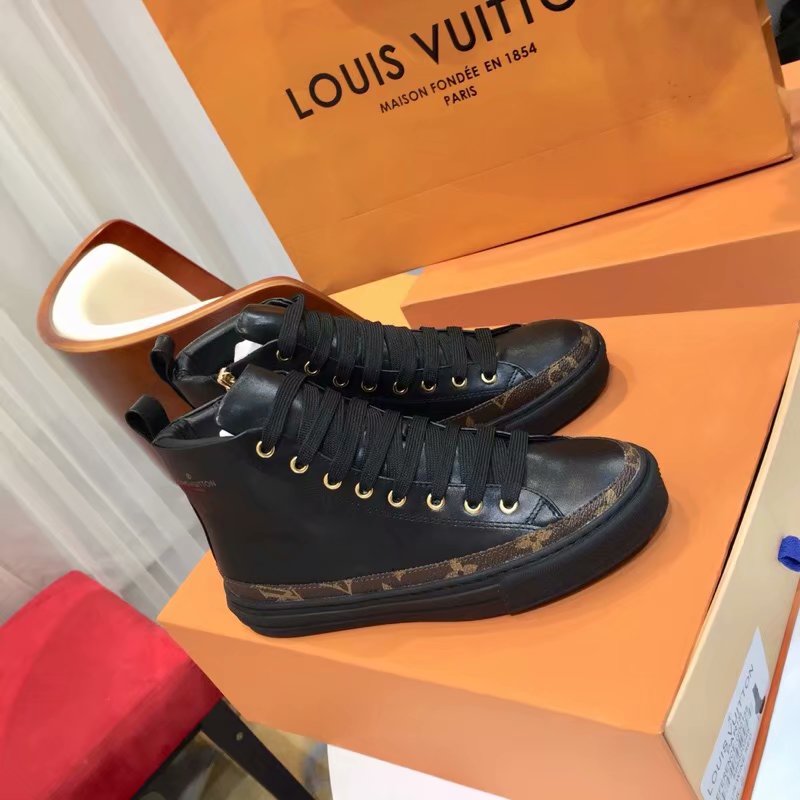 Louis Vuitton Outlet DIGITAL EXCLUSIVE HEART SNEAKER BOOT LV916Sy black