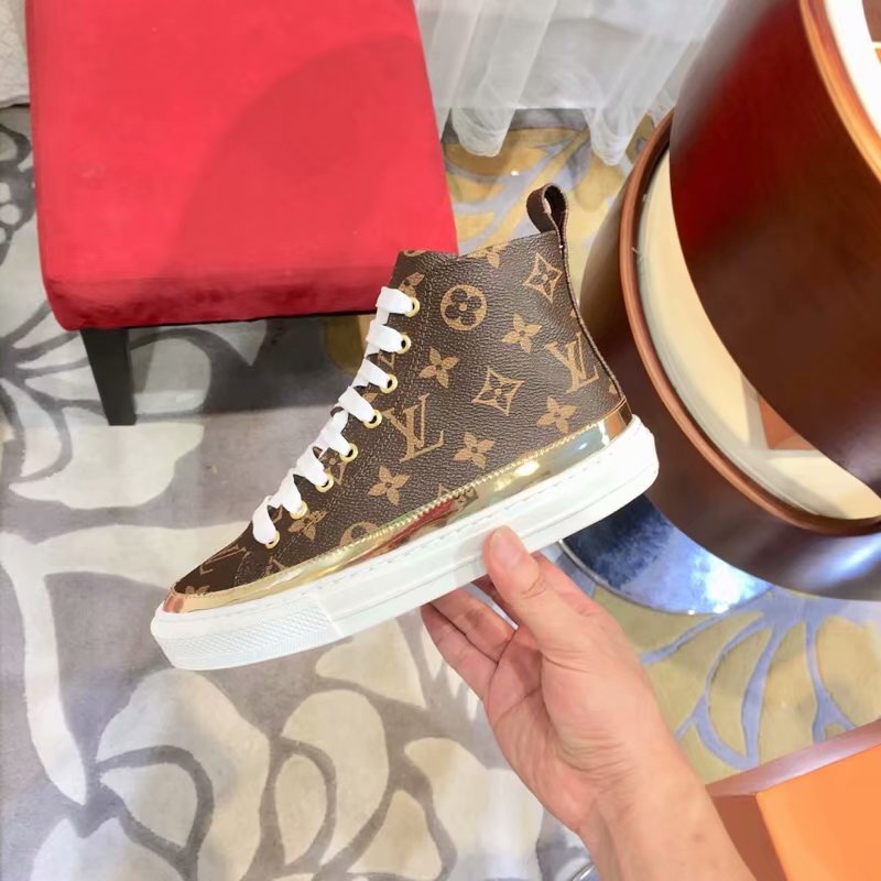 Louis Vuitton Outlet DIGITAL EXCLUSIVE HEART SNEAKER BOOT LV916Sy