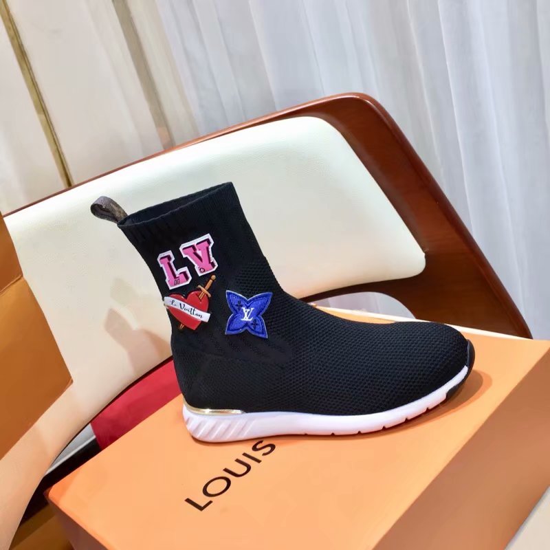 Louis Vuitton Outlet WONDERLAND FLAT RANGER LV922SY black