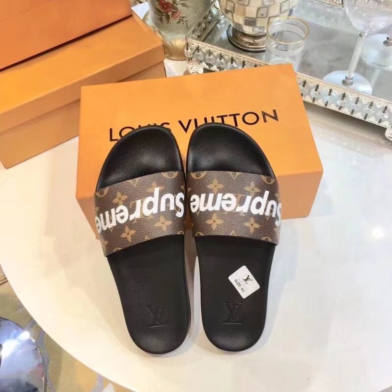 Louis Vuitton Outlet Lovers slippers LV862SY