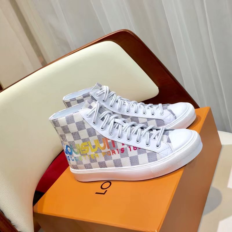 Louis Vuitton Outlet DIGITAL EXCLUSIVE HEART SNEAKER BOOT LV917SY