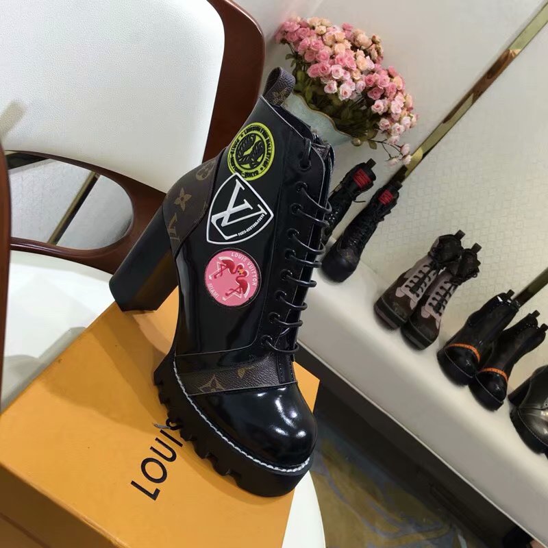 Louis Vuitton Outlet STAR TRAIL CHELSEA ANKLE BOOT LVD910SY BLACK