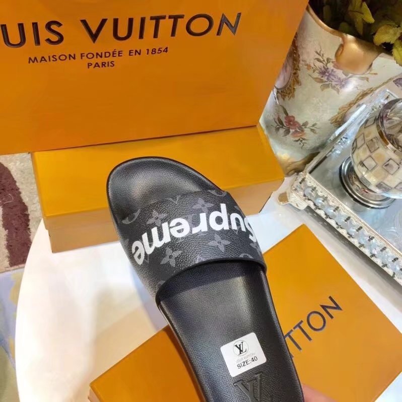 Louis Vuitton Outlet Lovers slippers LV859SY