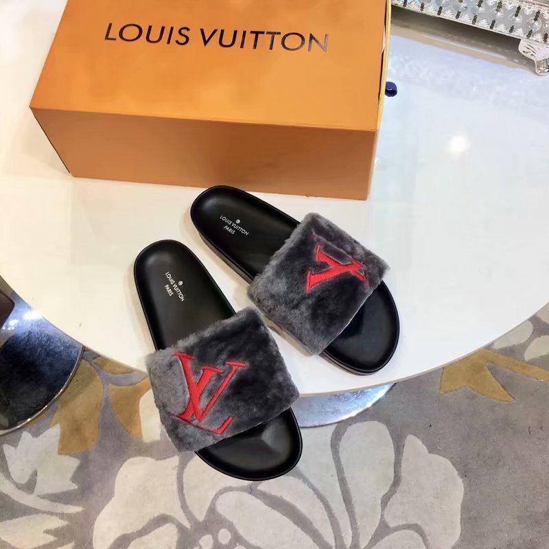 Louis Vuitton Outlet DIGITAL EXCLUSIVE BOM DIA FLAT MULE 1A4G98 grey