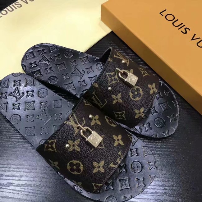 Louis Vuitton Outlet Mans slippers LV883TZ