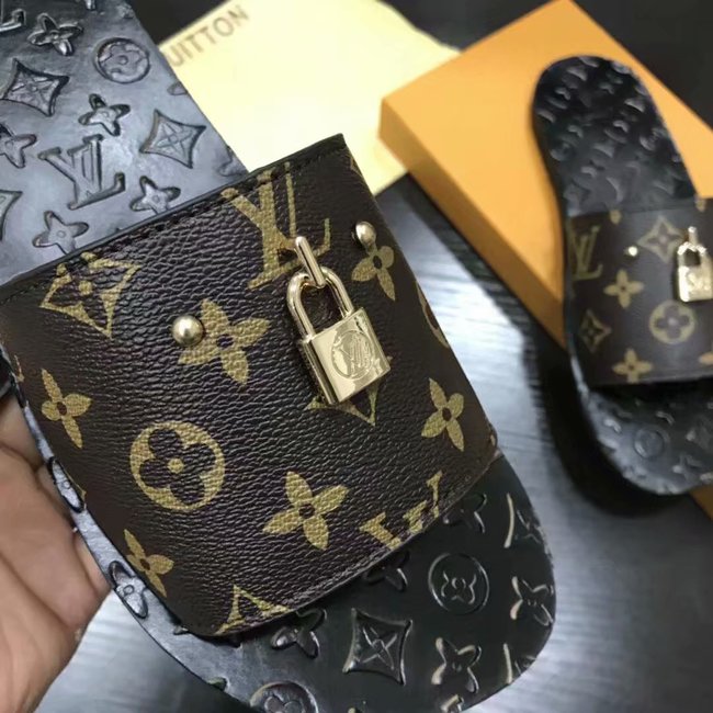 Louis Vuitton Outlet Mans slippers LV883TZ