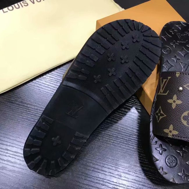 Louis Vuitton Outlet Mans slippers LV883TZ