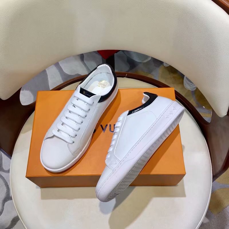 Louis Vuitton Outlet TIME OUT SNEAKER LVC915SY WHITE