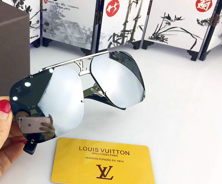 Louis Vuitton Outlet Louis Vuitton sunglasses top quality 0088