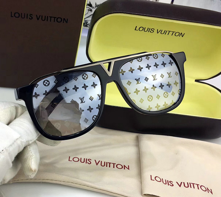 Louis Vuitton Outlet Louis Vuitton sunglasses top quality 0124