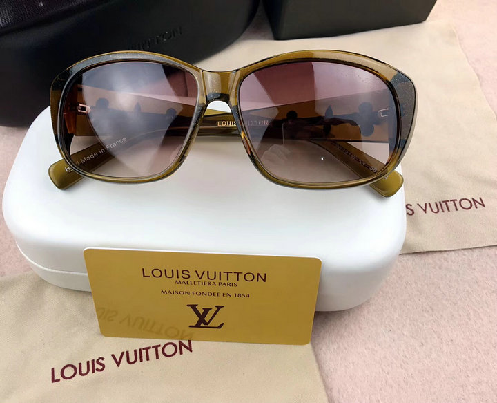 Louis Vuitton Outlet Louis Vuitton sunglasses top quality 0054