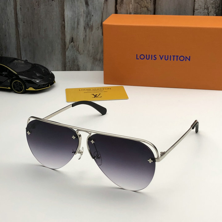 Louis Vuitton Outlet Louis Vuitton Sunglasses Top Quality LV5729_196