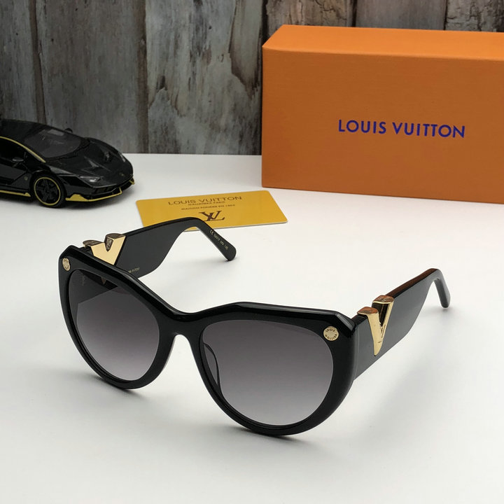 Louis Vuitton Outlet Louis Vuitton Sunglasses Top Quality LV5729_222