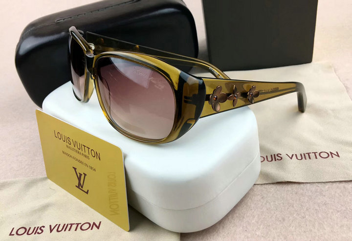 Louis Vuitton Outlet Louis Vuitton sunglasses top quality 0056